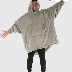 Cozy Gray Fleece Blanket Hoodie with White Accents